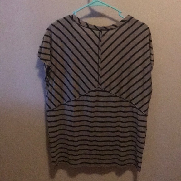 Tops - Picture 2 of 2